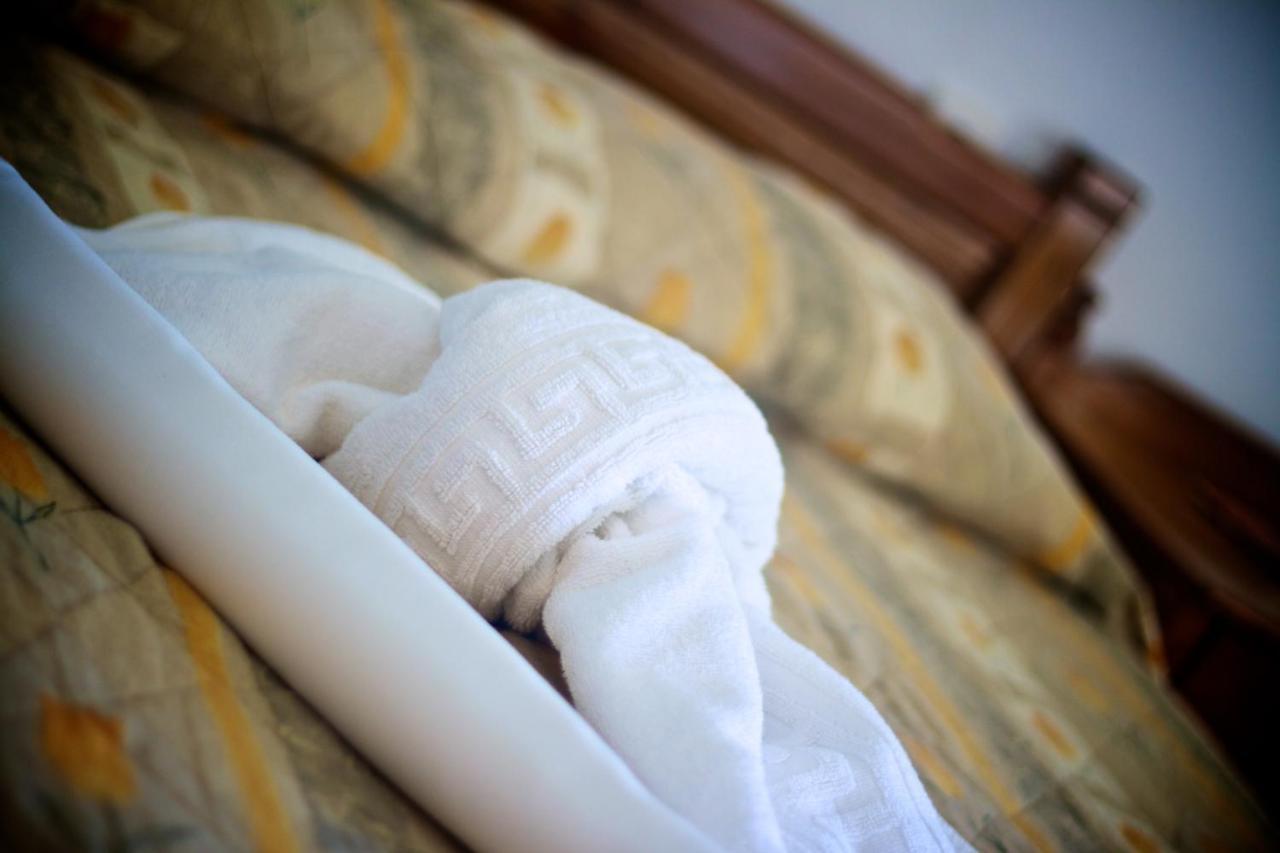 Sunrise Hotel & Apartments Rodhákinon Phòng bức ảnh