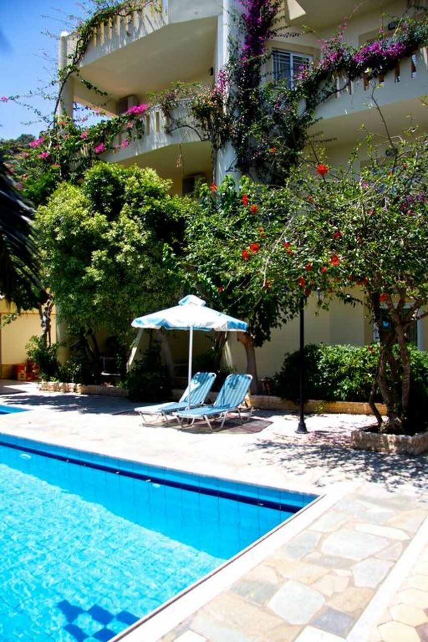 Sunrise Hotel & Apartments Rodhákinon Ngoại thất bức ảnh