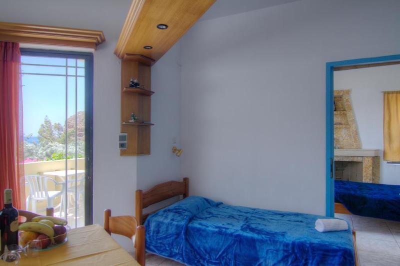 Sunrise Hotel & Apartments Rodhákinon Ngoại thất bức ảnh